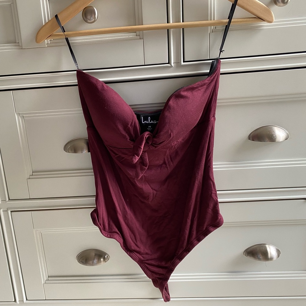 lulu’s burgundy strapless body suit